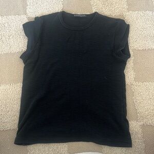 Brandy Melville short sleeve adorable top ONLY WORN ONCE send offers xxx